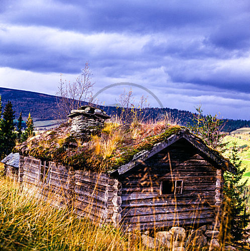 alt und stabil TRADITIONELLES BLOCKHAUS norwegen
