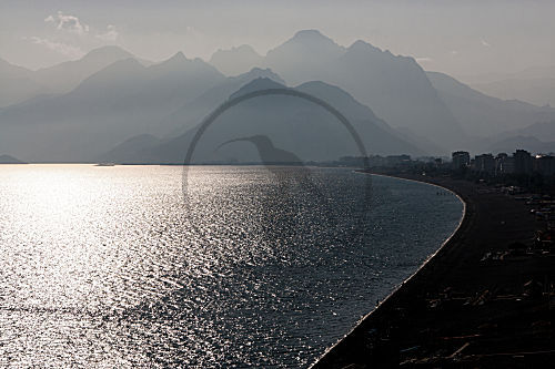 GLEISSENDES SONNENLICHT
